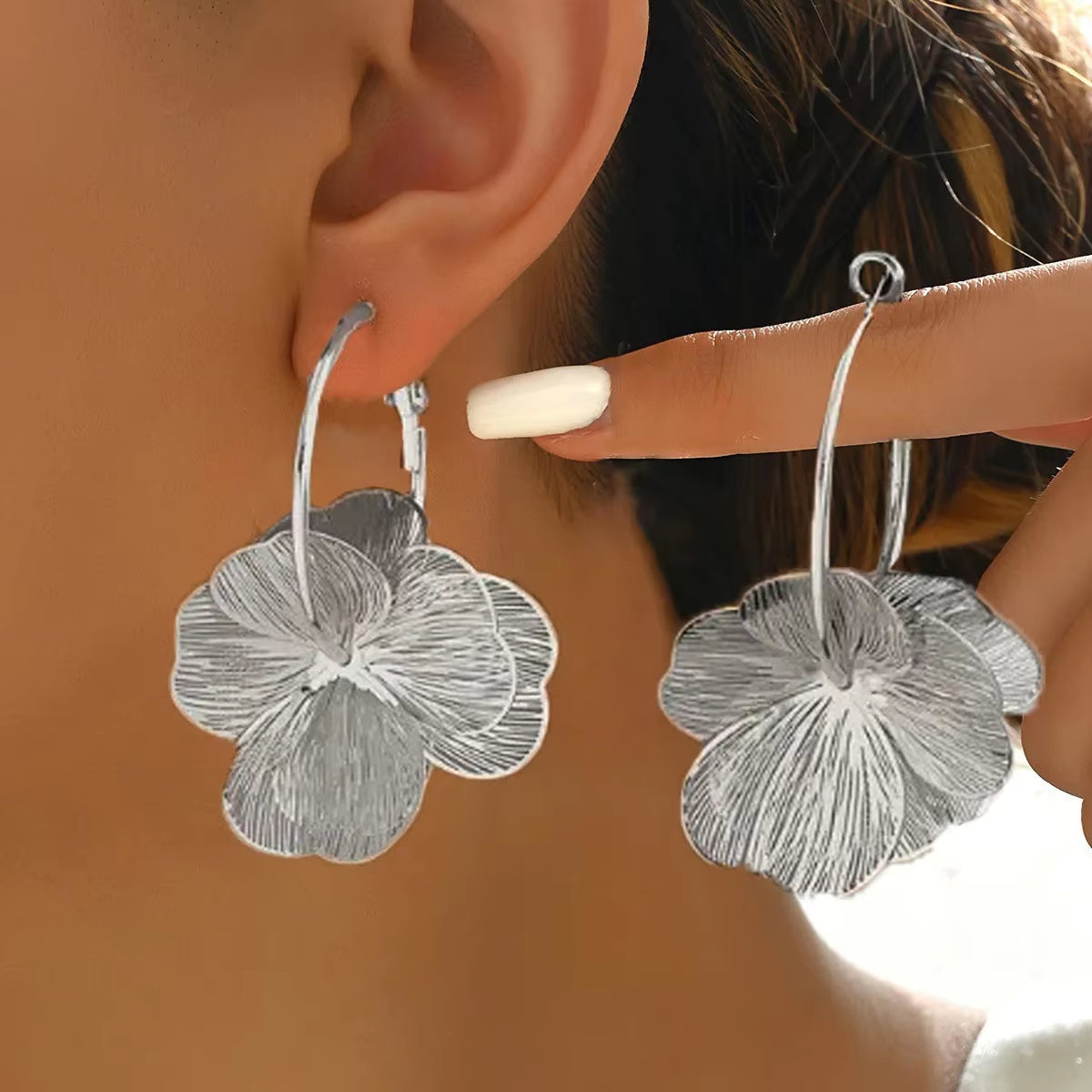 Axon Flower Hoop Earring